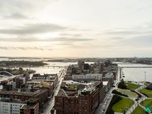 Näkymä viherhuoneesta