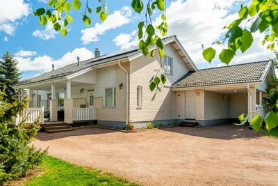 Omakotitalo, 6h+k+kph/wc+wc+khh+s+3vh, 172/203 m², Liljalaakso