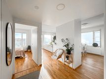 Kuudennen kerroksen valoisa kulmahuoneisto, 2022 valmistuneesta taloyhtiöstä.