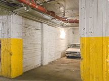 Autohallipaikka numero 3