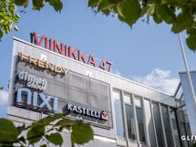 Yrityksen logo julkisivuun