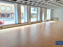 Moneen käyttötarkoitukseen soveltuva 166 m2 liikehuoneisto Lönnrotinkatu 23:sta!