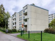 Parvekejulkisivu tulosuuntaan