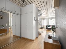 Eteisessä on runsaasti säilytystilaa!