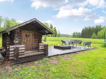 Pihamökki ja patio