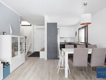 Käynti keittiöön.