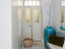 Eteisen kaunis entrée