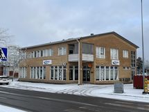 liiketalon julkisivua