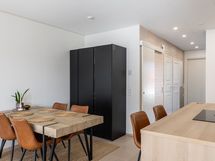 Keittiön yhteydessä on ruokailutila