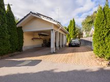 Autokatos ja pysäköintitilaa