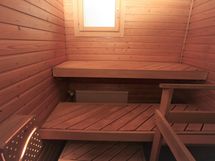 Remontoitu ikkunallinen sauna