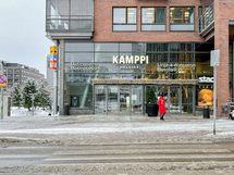 Kauppakeskus Kamppi lyhyen matkan päässä.