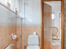 Wc myös saunaosastolla/ Wc finns även på bastuavdelningen