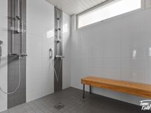 Taloyhtiön saunan pesuhuone