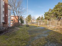 Yhtiön takapihaa
