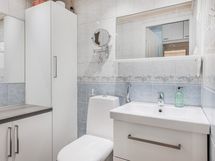 Alakerran wc.