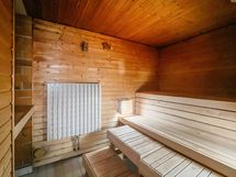 Taloyhtiön sauna.