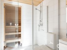 kylpyhuone ja sauna