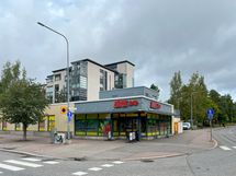 Lähi-Alepalle vain muutaman minuutin kävelymatka, ja vieressäsi myös bussipysäkki.
