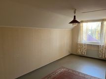 yläkerran makuuhuone