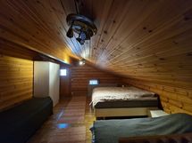 yläkerran makuuhuone