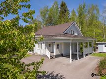 Tervetuloa upeaan taloon Kultasiiventielle Vantaan Nikinmäkeen!