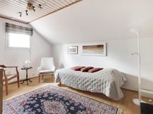 Yläkerran toinen makuuhuone