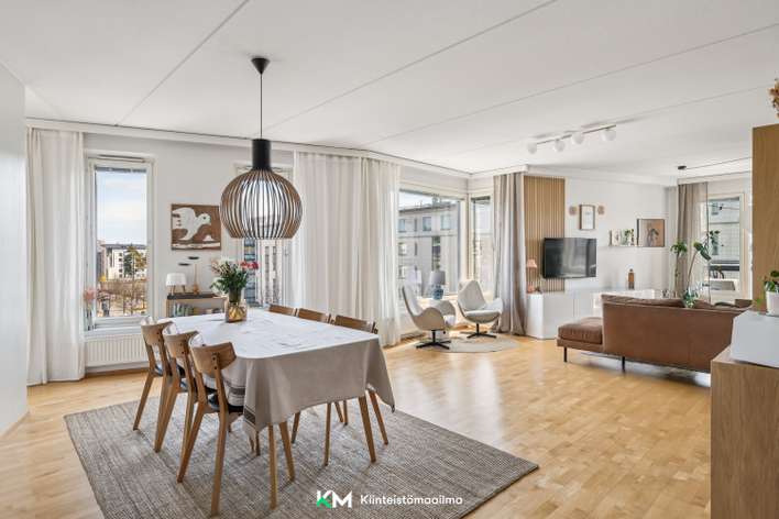 Kerrostalo, 5h+k+kph+s+wc+lasitettu parveke, 119,5 m², Aurinkolahti, Helsinki