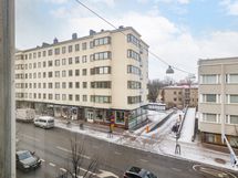 Maisema olohuoneen ikkunasta