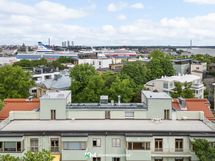 Kattoterassi kulkee koko katon pituudelta!