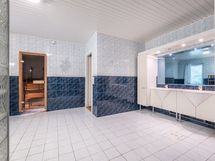 Alakerran kylpyhuone