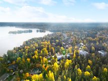 Sijainti on päättyvän kadun varrella, ähellä Vesijärveä