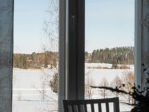 Järvinäkymää ruokailutilasta