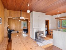 Taloyhtiön rantatalo "Pilvilinna"