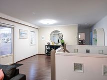 Olohuone toiseen suuntaan