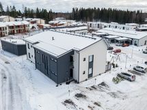 Yhtiön rakennukset muodostavat suojaisan sisäpihan