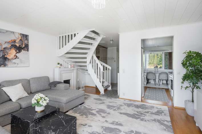 Rivitalo, 3h+k+kph+s+wc+2vh+ parveke+piha, 78,5 m², Tehdas, Hyvinkää