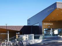 Keravan uimahalli vieressä