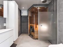 Valokuva asunnosta B 37 - sauna ja kylpyhuone.