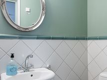 Majoitushuoneen kylpyhuone