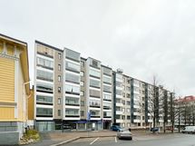 Tervetuloa kotiin! Rappuun on käynti porttikongista.