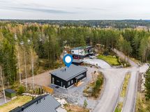 Lähes päättyvän tien päässä