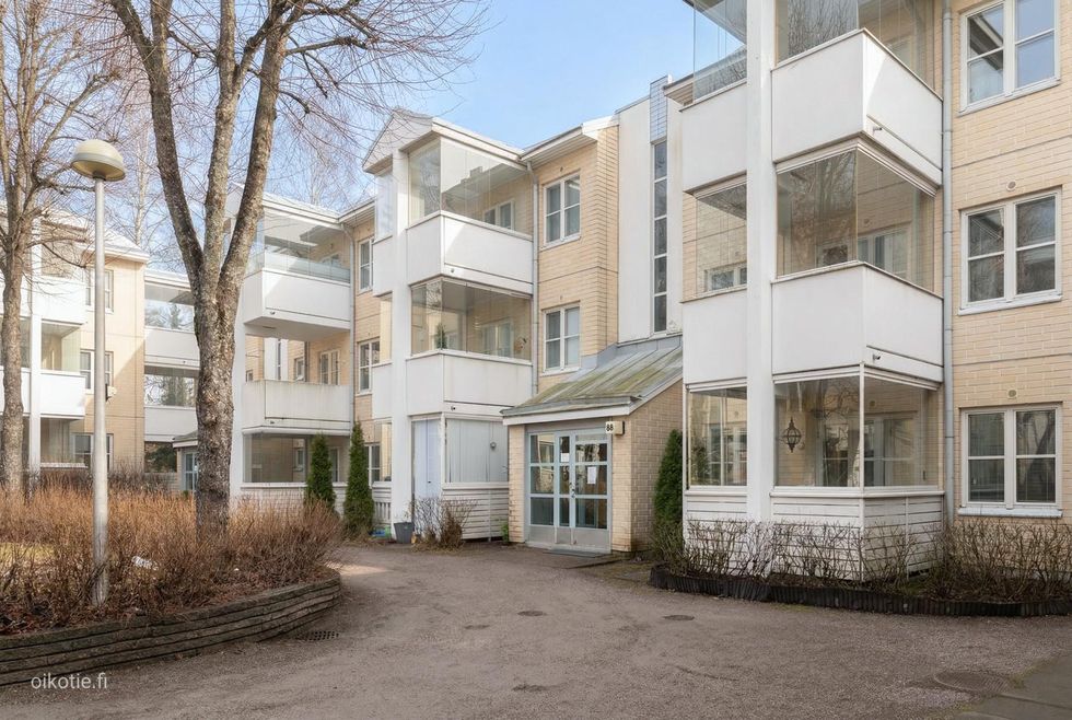 Sisäänkäynti