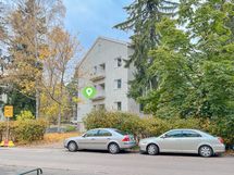 Parvekkeen sijainti merkitty julkisivuun.