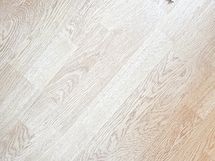 Kodissa on vaaleat pinnat.