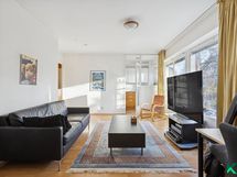 valo tulvii sisään ikkunoista
