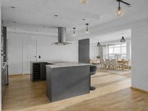 Digitaalisesti stailattu.