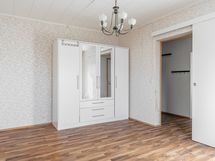 Asunnon 1 päämakuuhuone