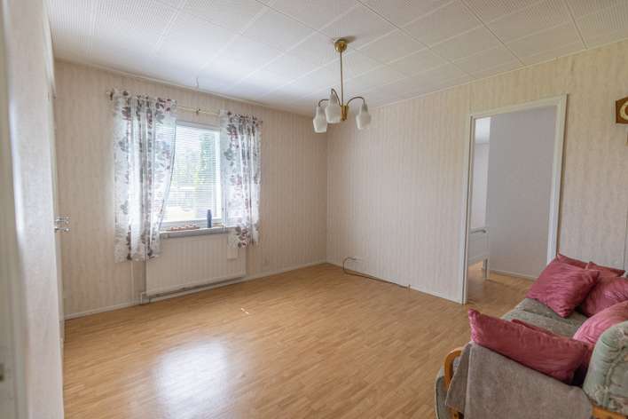 Omakotitalo, 5 h, k, pkh, wc, ph, s + kellarikerros, 120/147 m², Kiukainen - Näkymä 4