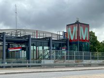 Kontulan ostari ja metroasema mahdollistavat helpon liikkumisen ja hyvät lähipalvelut.